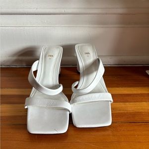 Zara white strappy sandal block heel square toe